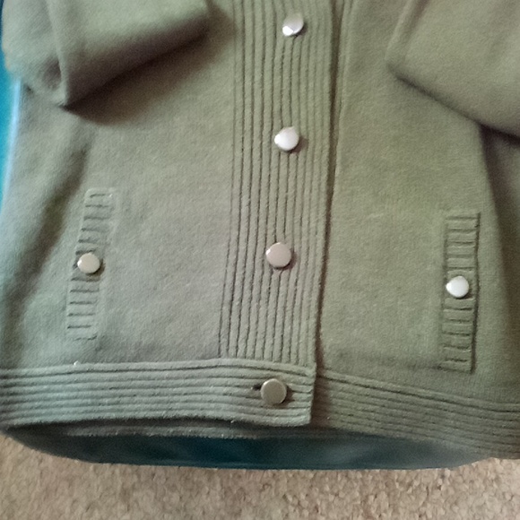 Cardigan - Picture 2 of 2